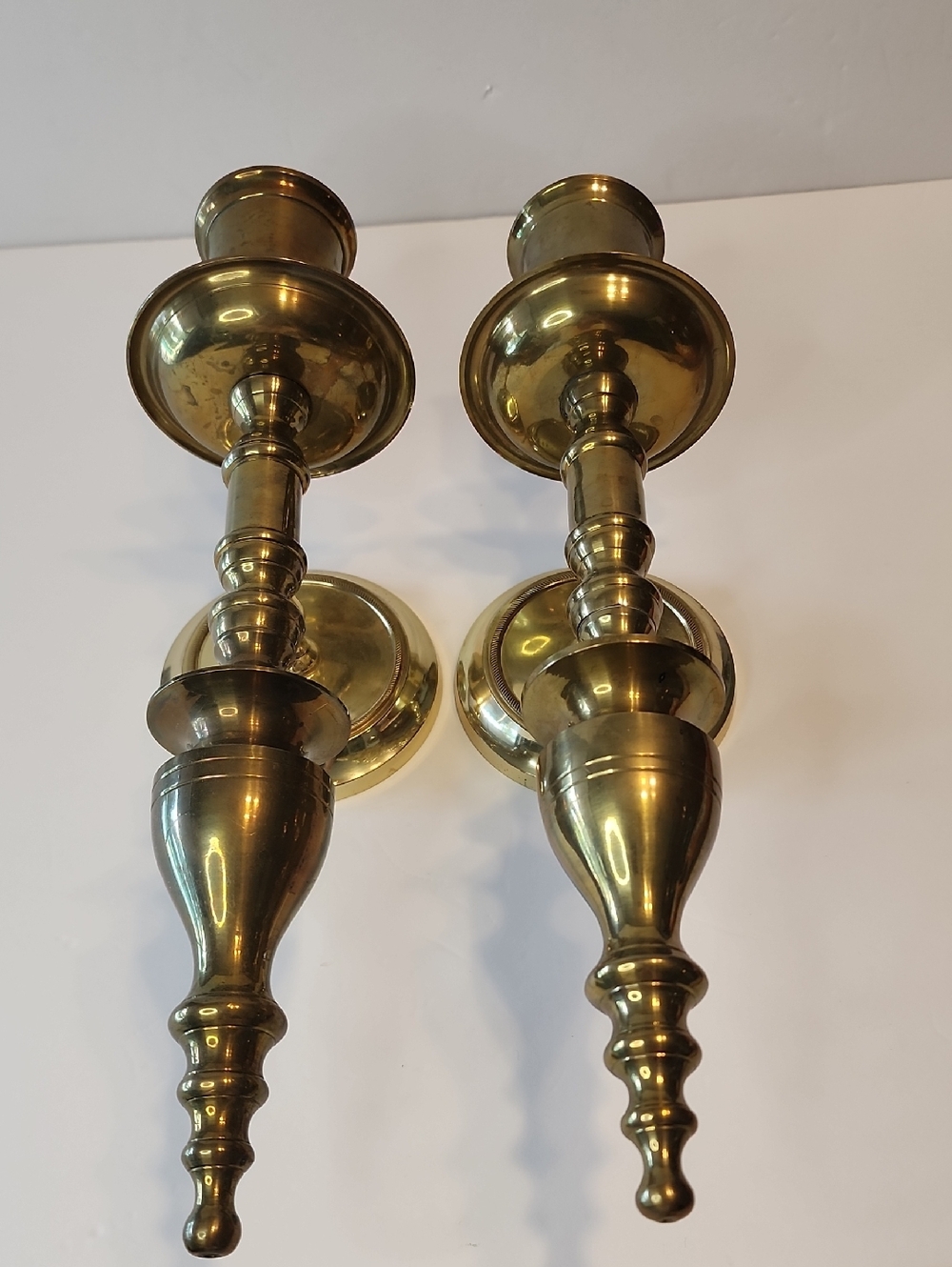 Lovely Set of 2 Polished Brass Candle Holders For Wall Clean-Brass Gold Tone